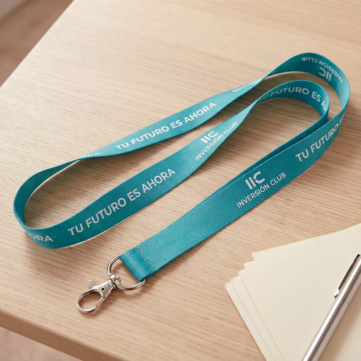 Lanyards personalizados para ferias, congresos y eventos corporativos
